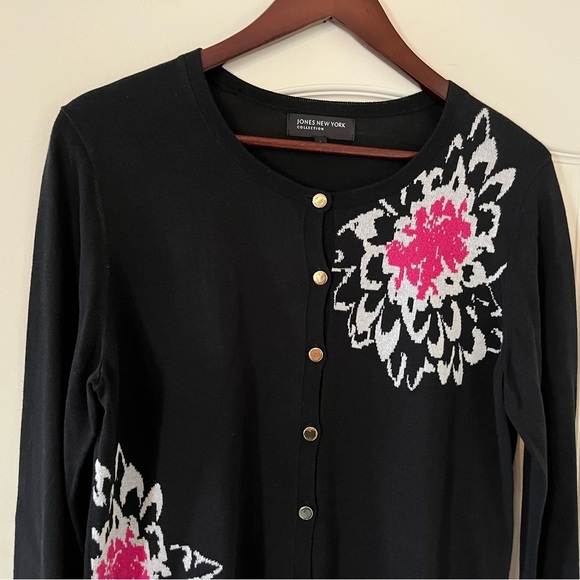 Jones New York Collection Black Long Sleeve Lightweight Floral Sweater Size L - Picture 4 of 13